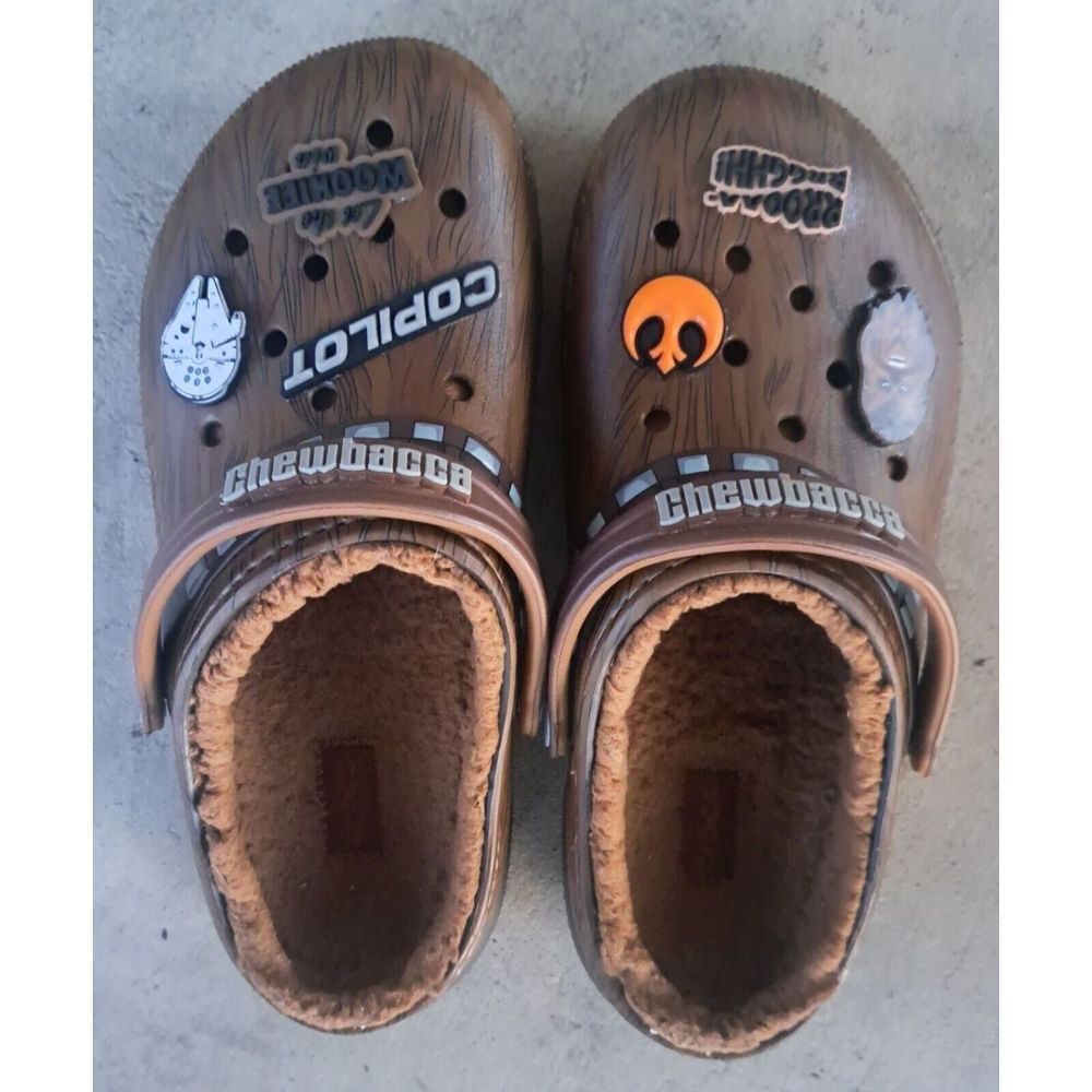 Star Wars Chewbacca X Crocs Classic Lined Clog Espresso 2023 Size Junior 4
